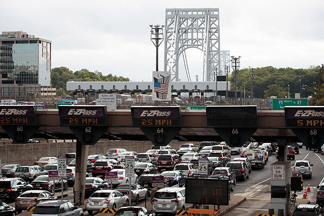 Fatal motorcycle crash closes upper lanes to NY on George Washington Bridge — Gothamist, Tyler Community news