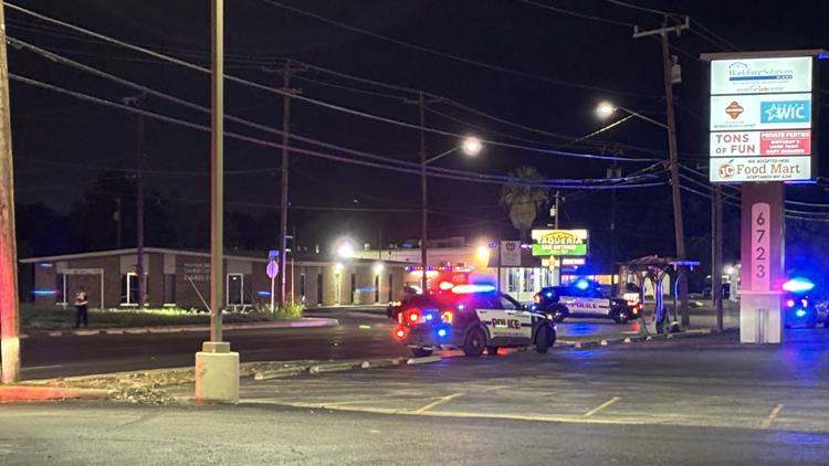 Pedestrian rushed to hospital on south side after being hit by car, SAFD says — KENS 5 (San Antonio), Tyler Health news
